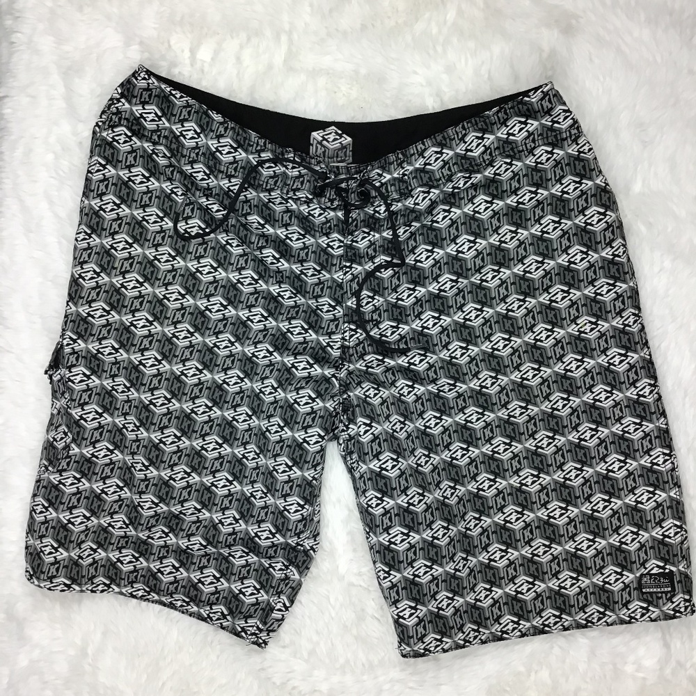 Kayden K Board Shorts Mens Size 34 Long (*2)^